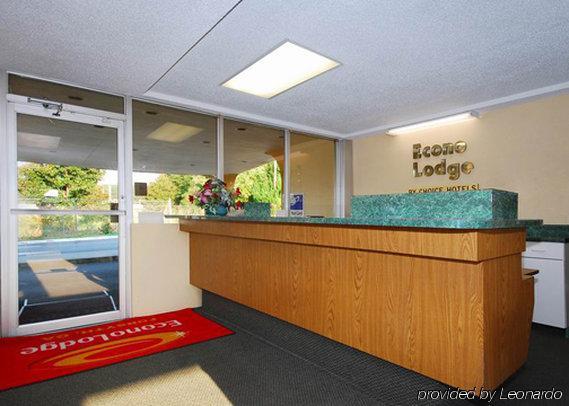 Travelodge By Wyndham Forsyth Interior foto